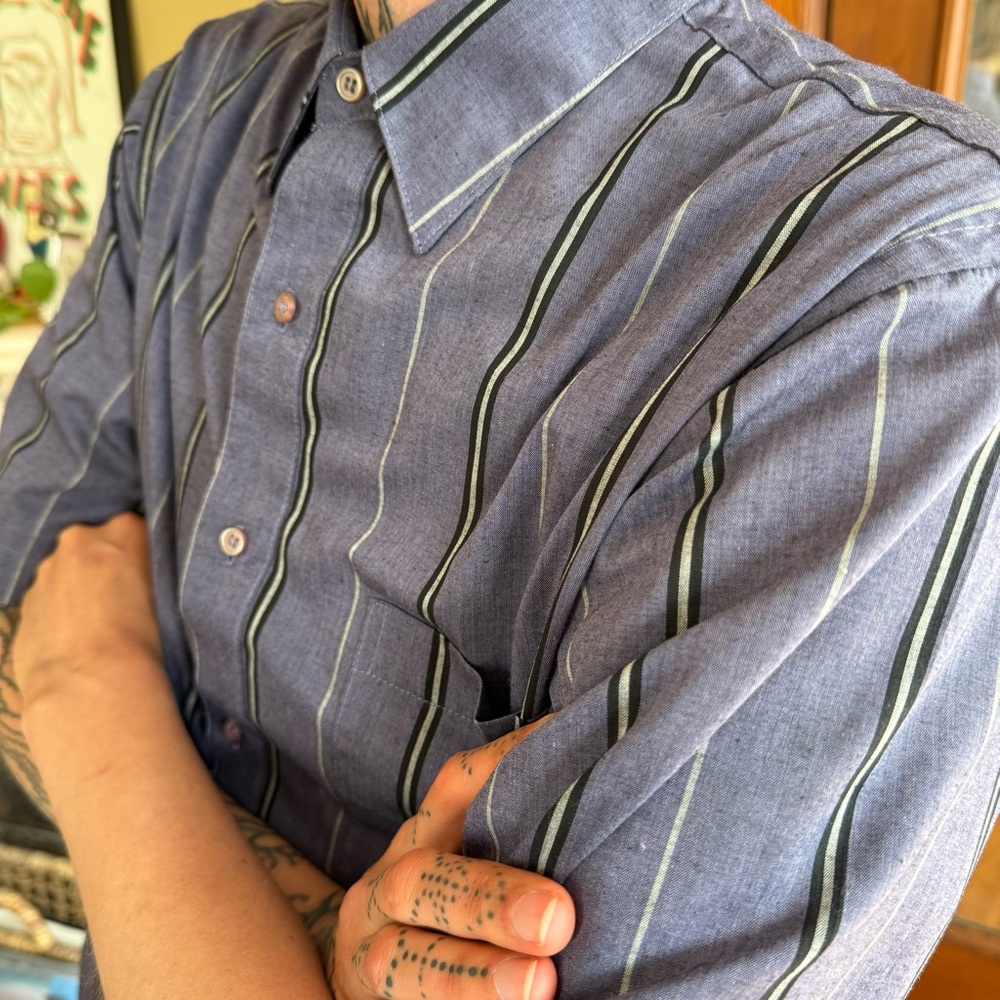 💀 SOLD 💀 Vintage 80s Purple Striped Cropped Boxy Short Sleeve Button Down ~ XL - Picture 5 of 8